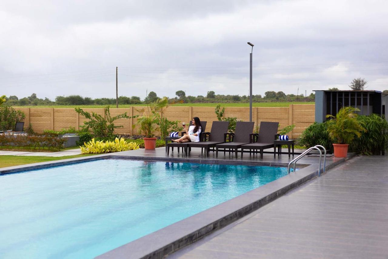 Stayvista'S Le Bon Horizon - Hillside Elegance With Chic Interiors, Poolside Serenity & Picturesque Gazebo - Proximity To Sula Насик Экстерьер фото